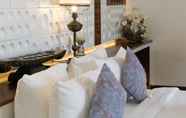 อื่นๆ 6 Romantic Oceanfront 1 Br Villa in Seminyak