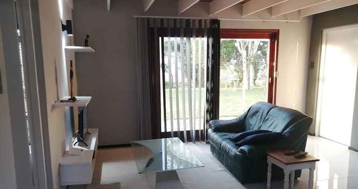 อื่นๆ Crest Farm - Self-catering 2-bedroom, Wi-fi, Views, Swiming Pool