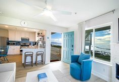 Others 6 Black Sands Inn