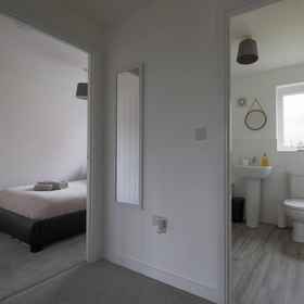 Room1美麗的四臥室房子,距離卡迪夫和紐波特僅15分鐘,格兰奇敦公寓