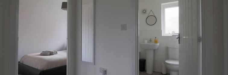 อื่นๆ Beautiful 4-bed House 15 Mins to Cardiff & Newport