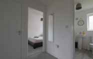 อื่นๆ 2 Beautiful 4-bed House 15 Mins to Cardiff & Newport