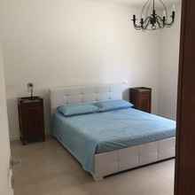 Lainnya 4 Inviting 2-bed Apartment in Resana