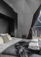 Room Golden Circle Domes Glamping Experience