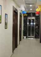 Pintu masuk dalaman Avexia Shreya Residency