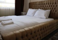 Khác 5 Loft Palace Suit