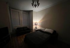 Others 3 Charming 1-bed Apartment in West London