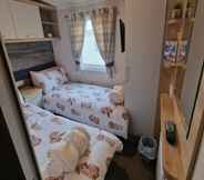 อื่นๆ 2 8 Birth Static Caravan