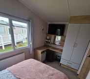 Others 5 8 Birth Static Caravan