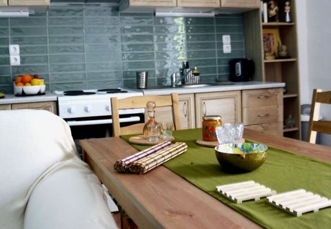 Others Chrismma 1-bed Apt With Private Yard & Parking