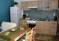 Others 6 Chrismma 1-bed Apt With Private Yard & Parking