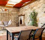 Others 2 Enchanting Stone House in Urla With Backyard