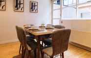 อื่นๆ 5 Stylish and Central 2 Bedroom Flat in Manchester