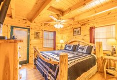 Others 3 Moonshine Ridge Cabin with Hot Tub and Fire Pit