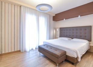 Khác 4 BHotel