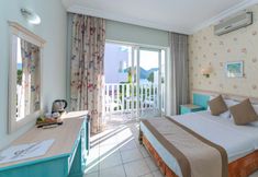 其他 2 Contess By Faros