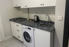 其他 6 Qzen Suit Apart