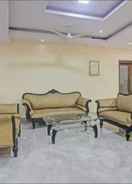 Lobby sitting area Hotel Maruthi Residency