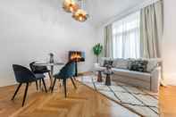 Others Deluxe Apartment With Balcony Elevator and air Conditioning in the City Centre of D Bling Vienna