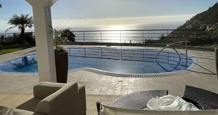 Others Luxury Villa With Private Heated Pool, Garden and Views of the sea and Mountains