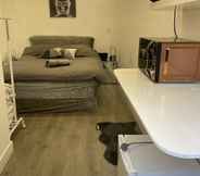 Others 4 Beautiful 1-bed Studio in Uxbridge, London