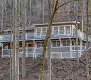 Others 7 Spring Creek Cottage 1 Bedroom Chalet by Redawning