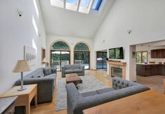 อื่นๆ 2 Meadowood Manor by Rove Travel 6 BR Sag Harbor