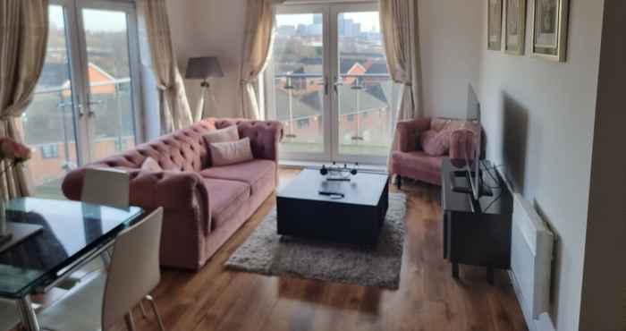 Others Impeccable 2-bed Apartment in Salford