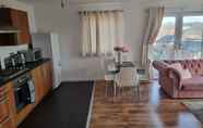 Others 3 Impeccable 2-bed Apartment in Salford