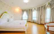 อื่นๆ 6 Spacious And Comfort 2Br With Maid Room At Permata Gandaria Apartment