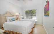 Lain-lain 4 Waterfront Luxury Villa With Sunset Views And Boat Slip 3 Bedroom Townhouse by Redawning