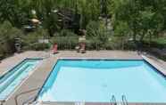 Others 4 Charming Studio W Kitchenette, Hot Tub Near River Condo by Redawning