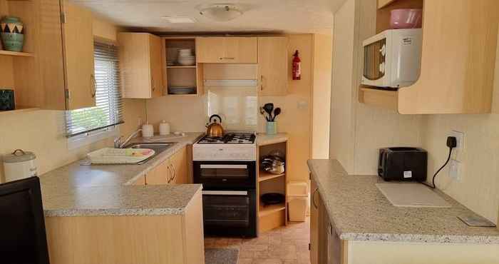 Others Beautiful 2-bed Caravan in Abergele Town