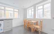 Others 7 Spacious and Central 4 Bedroom Flat - West Kensington