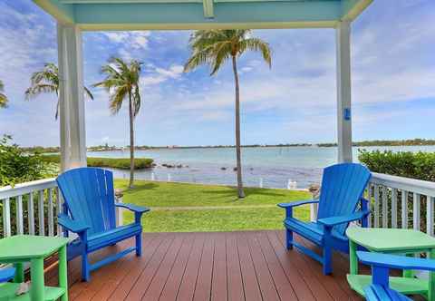 Lain-lain Waterfront Luxury Villa With Sunset Views And Boat Slip 3 Bedroom Townhouse by Redawning