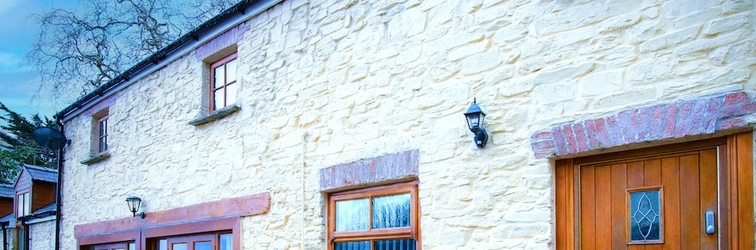 Others Fletcher Coach House - 3 Bedroom Cottage - Pendine