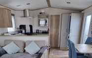 Others 4 Stunning 2-bed Caravan in Prestatyn dog Friendly