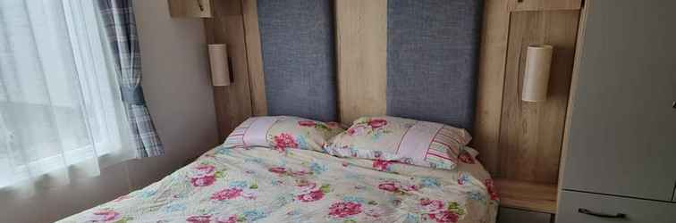 Others Stunning 2-bed Caravan in Prestatyn dog Friendly