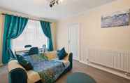 Lainnya 4 Modern 3-bed House in London Close to City Airport