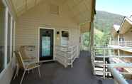 Others 7 Steps To Chair 7 + River & Mountain Views, Top Floor, Hot Tub 1 Bedroom Condo by Redawning