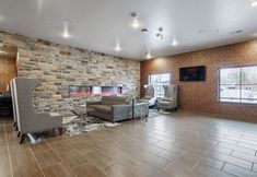 อื่นๆ 7 Cobblestone Hotel & Suites - Central Wisconsin Airport