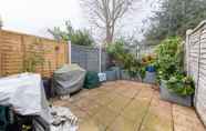 Lain-lain 4 Homely and Spacious 2 Bedroom House - Stratford