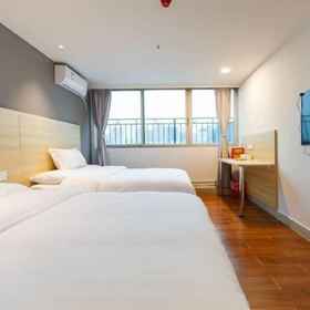 Room 1 深圳蓝宇宾馆(东门老街店), 粉岭站 酒店