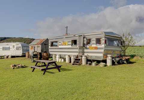 Others 2 x Double Bed Glamping Wagon at Dalby Forest