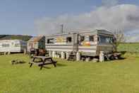 Lain-lain 2 x Double Bed Glamping Wagon at Dalby Forest