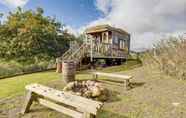 อื่นๆ 7 2x Double Bed - Glamping Wagon, Dalby Forest