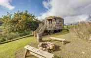 Others 6 2x Double Bed - Glamping Wagon, Dalby Forest