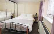 Others 2 Remarkable 1-bed Flat in Slough, Near Farnham Road