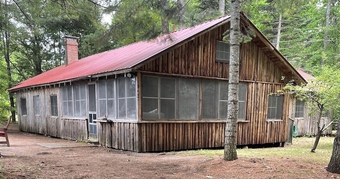 Others Mackinney Camp - Limit 8 4 Bedroom Cottage by Redawning