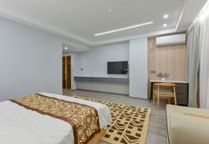 Others 4 Chongqing Hotel (Shenzhen Luohu Port Guomao Subway Station)